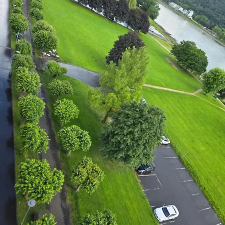 Rhein Blick Apartment *